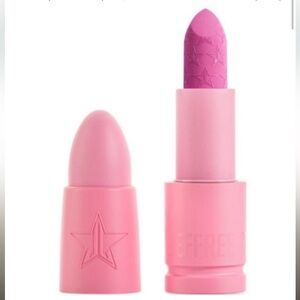 Jeffree Star Velvet Trap Lipstick in Laced Cake